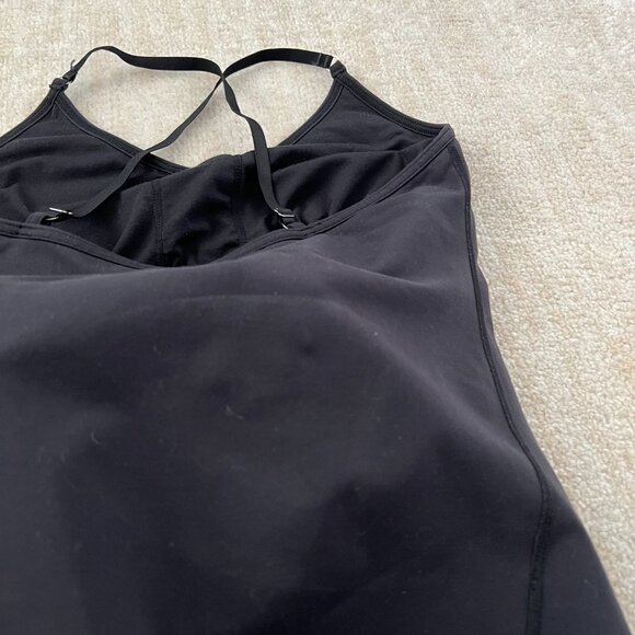 Lucy Black Fitted Backless Camisole - Picture 7 of 9